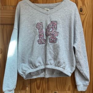 Aeropostale Light Gray V-Neck Sweatshirt with Floral '14' Patch